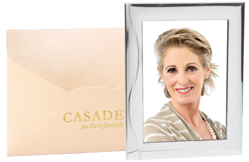Cornice portafoto in metallo "Collezione Mascagni" con scatola rosa personalizzata