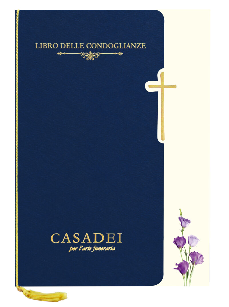 Libro delle condoglianze con copertina sagomata immagine Croce e fiori in cartone blu, interno composto da una pagina "In memoria" e otto pagine per le firme in carta avorio, rilegato con cordoncino e nappa. 21x29,7 cm.