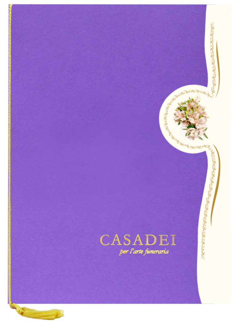 Libro delle condoglianze con copertina fustellata in cartone viola, interno composto da una pagina "In memoria" e otto pagine per le firme in carta avorio, rilegato con cordoncino e nappa. 21x29,7 cm.