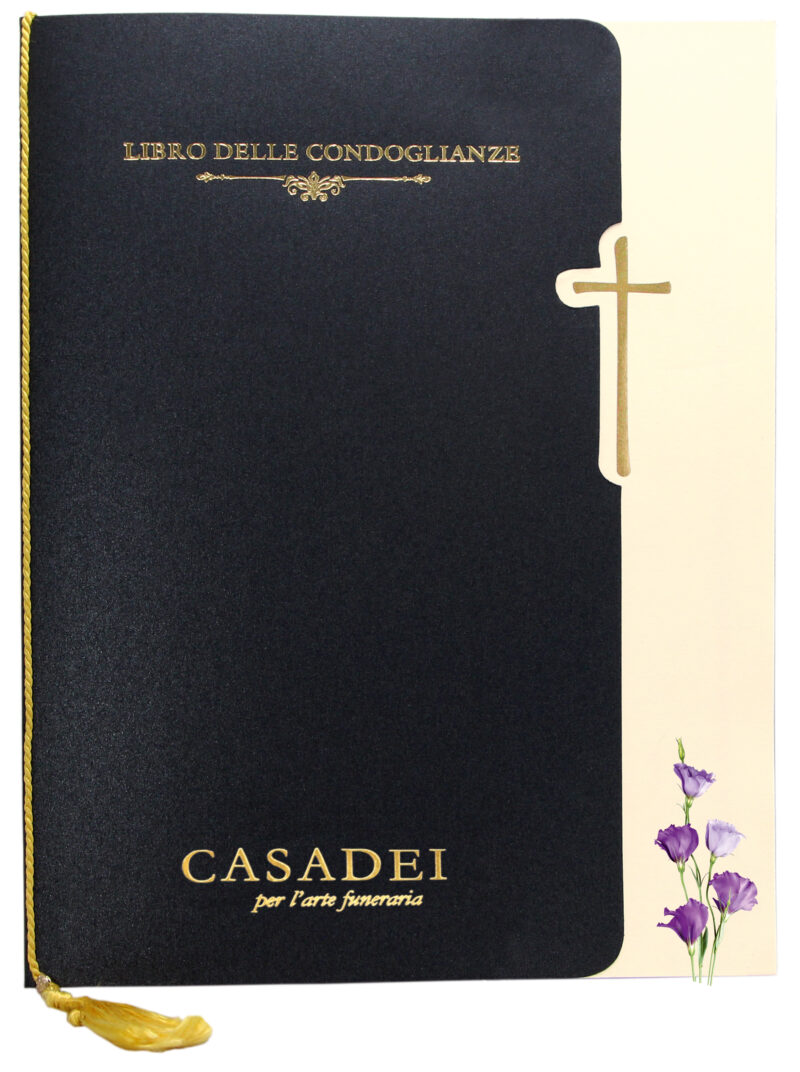 Libro delle condoglianze con copertina sagomata immagine Croce e fiori in cartone nero, interno composto da una pagina "In memoria" e otto pagine per le firme in carta avorio, rilegato con cordoncino e nappa. 21x29,7 cm.