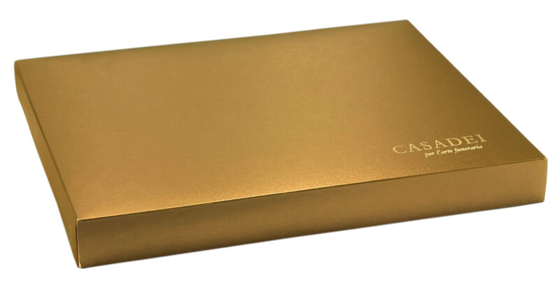 Cofanetto fine cerimonia in pregiato cartone gold antico 34x24x3,5 cm.